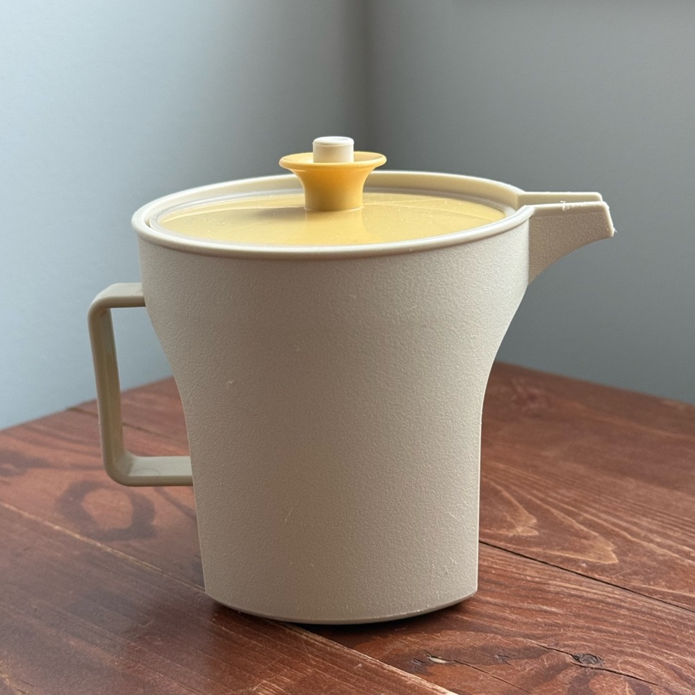 Vintage Tupperware Almond Beige Creamer 1414 w/Mustard Gold Lid MCM Kitchen